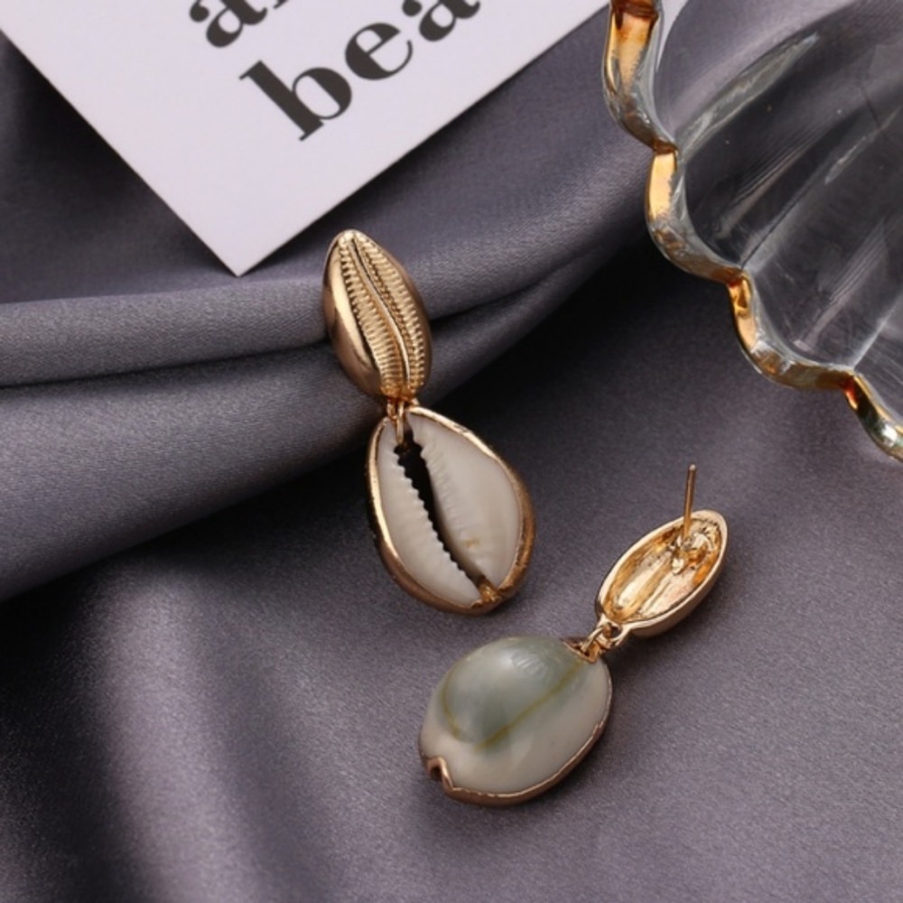 18K Gold Plated Sea Cowrie Shell Drop Earrings - Picture 4 of 7